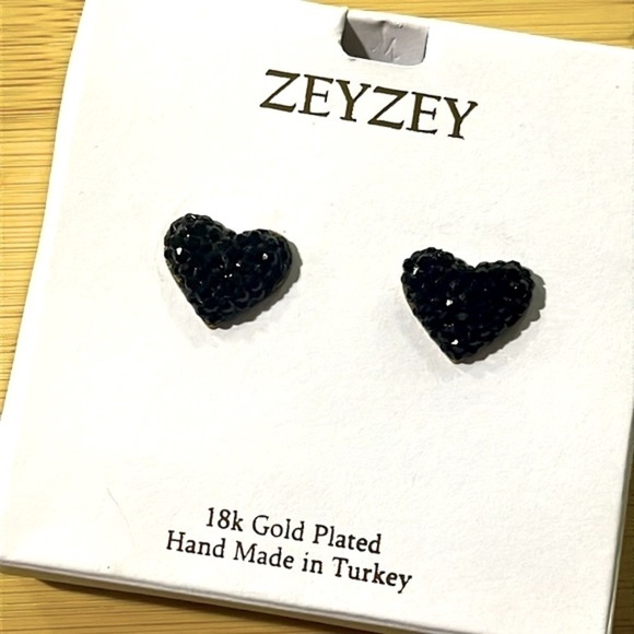 Brand New 18K Gold Plated Black Heart Beaded Stud Post Earrings Handmade Turkey - Picture 4 of 11